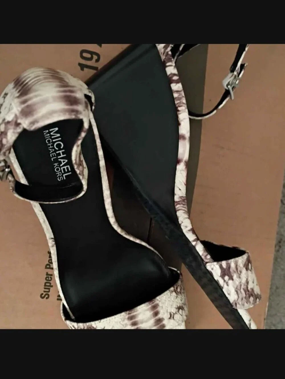 Micheal Kors Fiona Snakeskin Wedge Sandals -9M